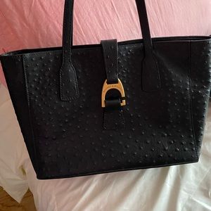 Medium size leather tote